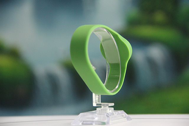 ic硅膠腕帶保鮮蓋安全環保，拒絕浪費使用保鮮膜