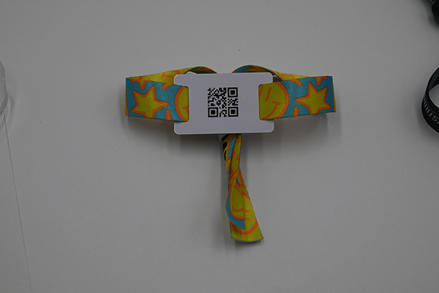 顧客為什么找卡立方智能腕帶公司來定制醫院就診腕帶呢？