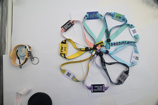 【和信達(dá)智能卡】專(zhuān)注生產(chǎn)各種智能卡的廠家 【和信達(dá)智能卡】專(zhuān)注生產(chǎn)各種智能卡的廠家